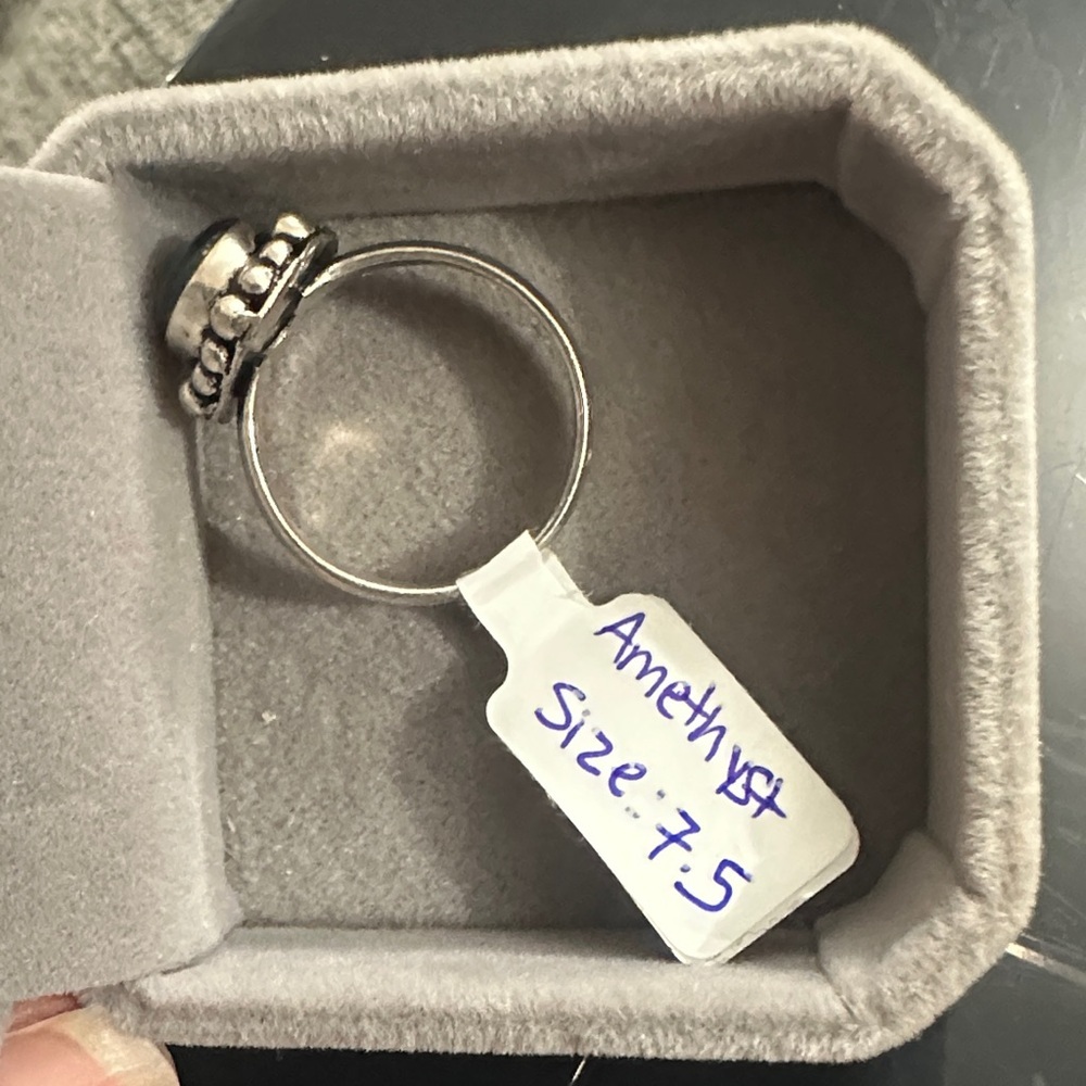 Sterling Silver Amethyst Oval Cocktail Ring - Purple Size 7.5 - Picture 5 of 5